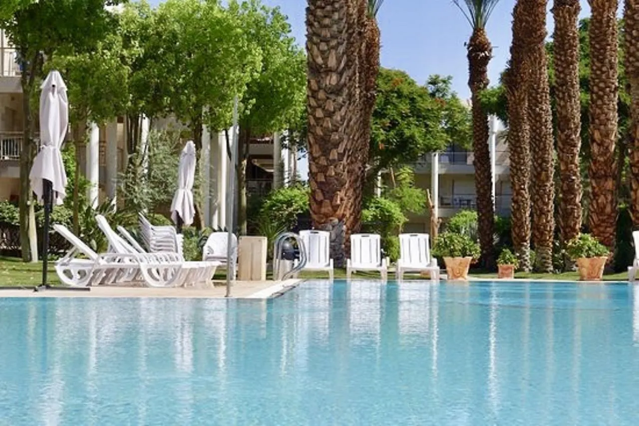 Esterin Royal Park Apartments Ελάτ