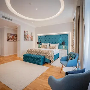 Golden Key Boutique 4*, קרלובי וארי צ'כיה